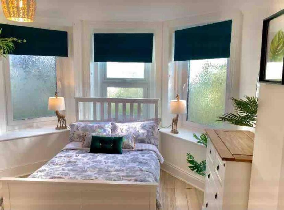 Casuarina Apartment *